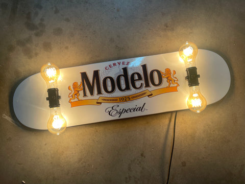 Modelo Skateboard Lamp
